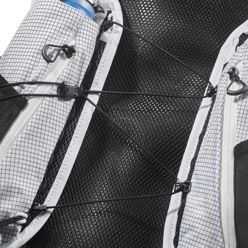 Salomon ADV Skin Cross Season Race Flag Unisex Running Pack in White/Black-9